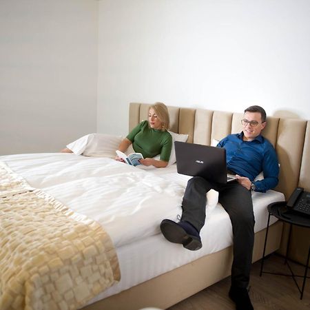 Friends Residence Apartments ティミショアラ エクステリア 写真